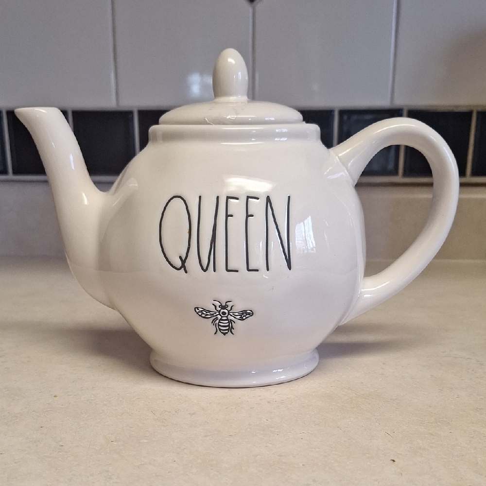 RAE DUNN -NWOT- Tea Pot